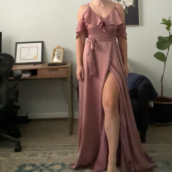 Lulu’s Mauve, long satin align dress - Picture 4 of 16